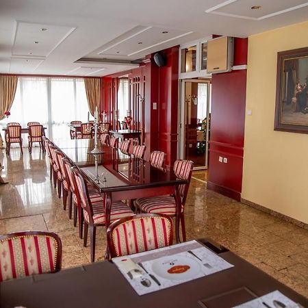 Hotel Integra Doboj Exteriör bild