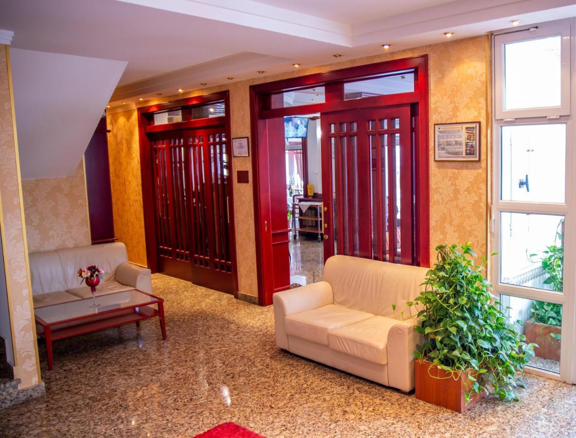 Hotel Integra Doboj Exteriör bild
