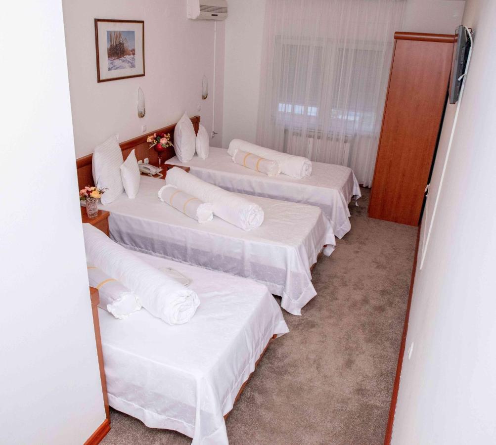 Hotel Integra Doboj Exteriör bild